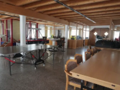 アルコールホテルフェリエンドルフ・アン・デア・オストゼー クリュツのホテル