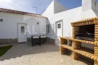 White House by AcasaDasCasas