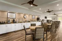 SureStay Plus Hotel by Best Western Vero Beach - parking