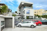 Mgk Complex Suite with Private Pool Ligaria,Made - Pools