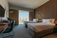 DoubleTree by Hilton Santiago Kennedy Hotels near تل سانتا لوسيا