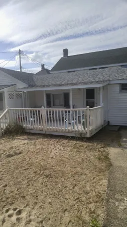 2 bedroom cottages ocean views from property