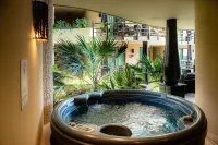 El Taj Oceanfront and Beachside Condo Hotel - Badekar