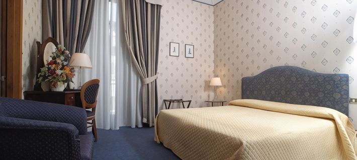 Hotel Nuovo Rebecchino Ξενοδοχεία στην πόλη Νάπολη