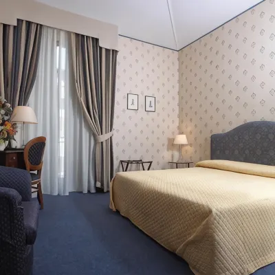 Hotel Nuovo Rebecchino Отели рядом с достопримечательностью «Станция метро Garibaldi»