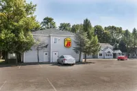 Super 8 by Wyndham Schenectady/Albany Area Các khách sạn gần Central Park Rose Garden