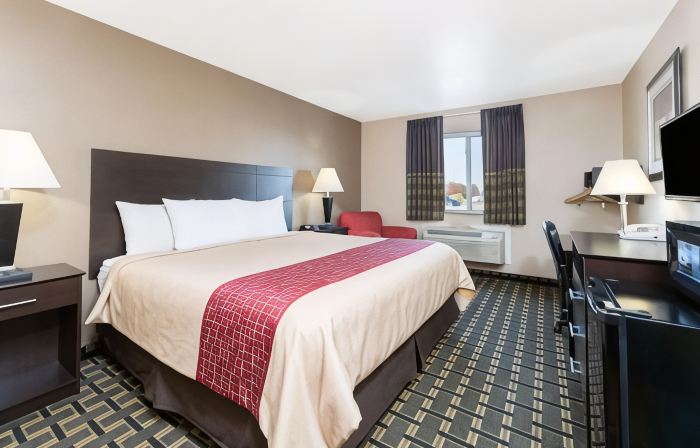 Super 8 by Wyndham Springfield East