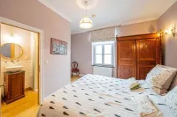 Le Corps de Logis Hotels in Couvin