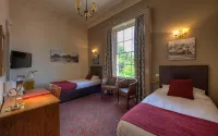 The Elms Hotel