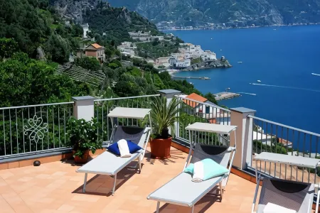 Amalfi Blu Retreat