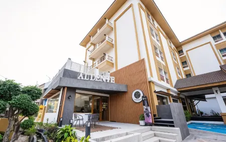 Sirin Hotel & Resident Khon Kaen Отели рядом с достопримечательностью «Wat Thung Setthi»