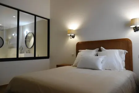 Appartement Avec spa Face à la mer Отели в г. L'Ile-Rousse