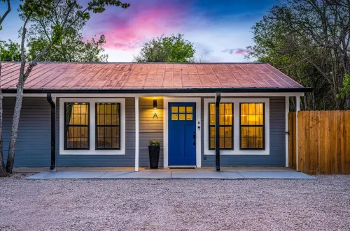Charming Getaway with Fire Pit and Beautiful Kitchen - Cozy Retreat