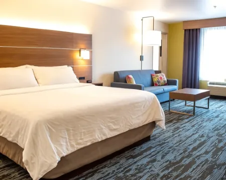 Holiday Inn Express & Suites WAUSAU by IHG Hotels in Weston
