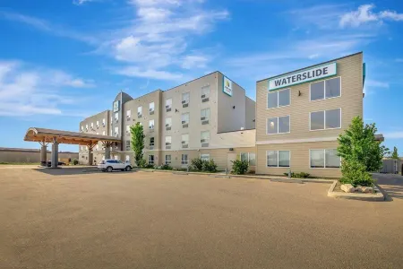 Home Inn and Suites Lloydminster