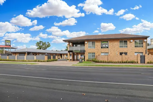 Cousins Motor Inn Các khách sạn ở Inverell