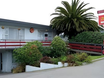 Aaron Court Motel