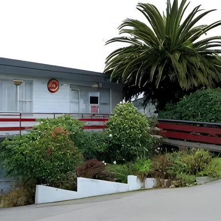 Aaron Court Motel