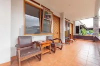 Yehezkiel Hotel Lembang Hotels in Kayuambon