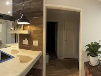 Charming 3-bedroom in Del Rey Oaks with AC, WiFi hot tub & all the hot comforts Hotels in Seaside
