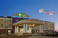 Holiday Inn Express & Suites FLORENCE NORTHEAST by IHG - parking