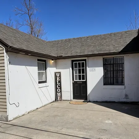 Cozy Up North Retreat in the Heart of Sault Ste. Marie. Pet Friendly! Hot Tub!