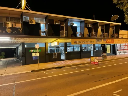 Ayr Hotel Отели в г. Эр