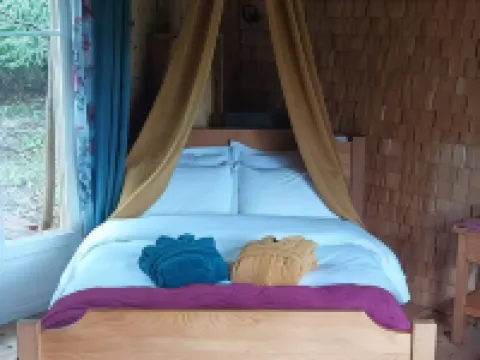 Chalet close to the forest with private spa jacuzzi Hôtels à : Tendon