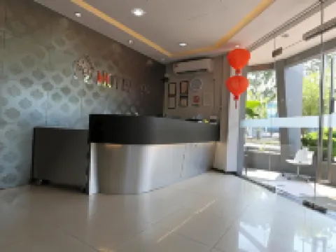 โรงแรม 99 - บันดาร์โบตานิก โรงแรมในกลัง