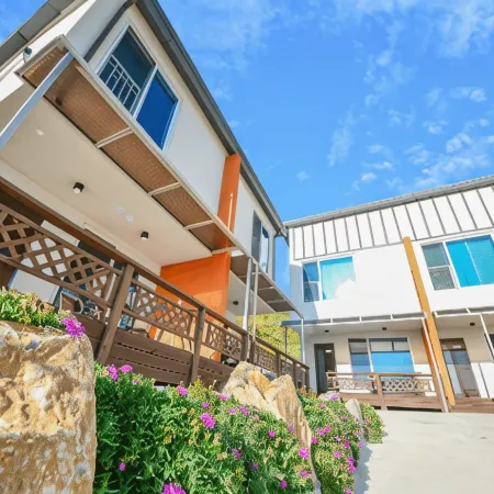 Namhae Modern Spa Pension (Four Seasons BBQ)