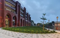 Mahfil-e-Motijheel, Motijheel Park and Resort Hotels in Berhampore