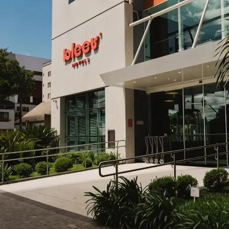 Hotel Bleev Curitiba Отели рядом с достопримечательностью «Батл»