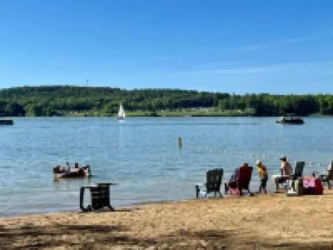 Atwood Lake Large Family Retreat
