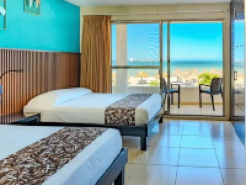 Hotel & Suites Domani Hoteles en Progreso