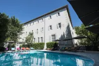 Hôtel & Spa Jules César Arles - MGallery - Pools