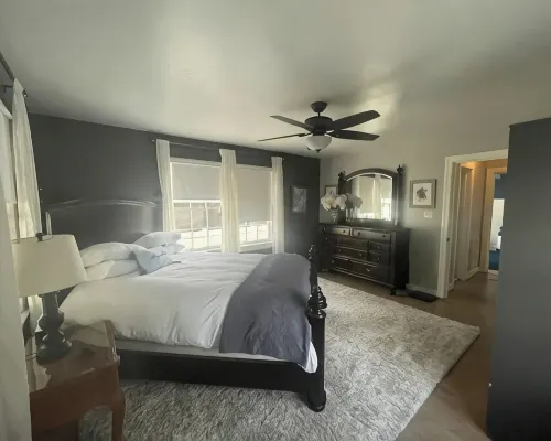 Cape Cod cottage close to Prembroke Creek Hotels in Edenton