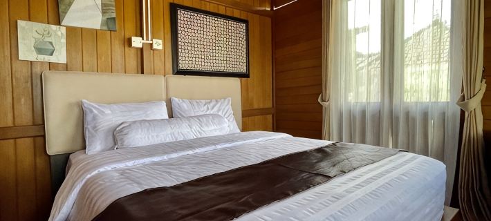 Tomohon 4BR Private Pool Villa Hotéis em Malang Regency