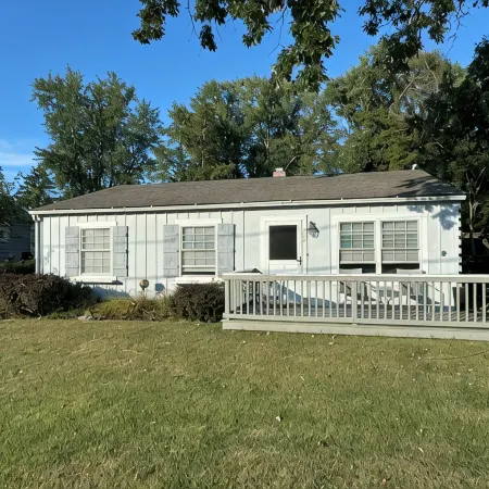 Anna's Cottage Walkable to downtown New Buffalo and the beach!