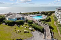 Beautifully updated condo with serene ocean view and close to dining and shops.