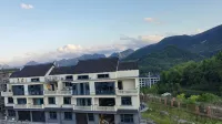 Bridge View Homestay - Mountain view