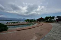Xichang Huaping Themed Inn (Qionghai Lushan Scenic Area)