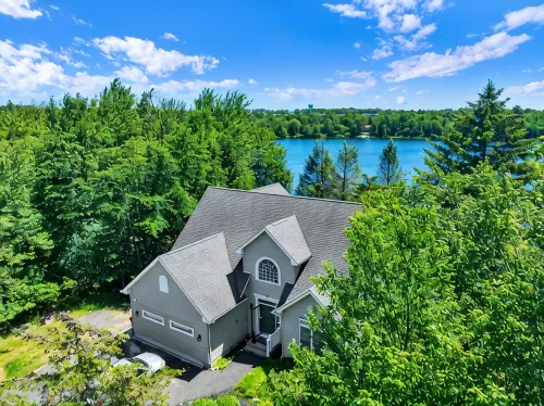 Private Lakefront Retreat-Mins to Waterparks and Attractions - 4-Star