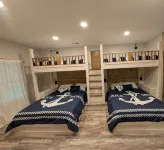 Clover House at Alpine Lake with pool access. - 4-Star