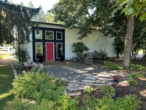 Secluded studio getaway- only 4 miles from Downtown Iowa City - appartements de vacances