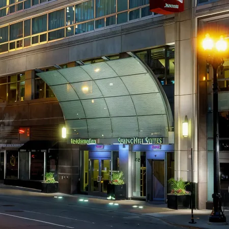 SpringHill Suites Chicago Downtown/River North