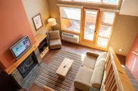 Fox Hotel and Suites