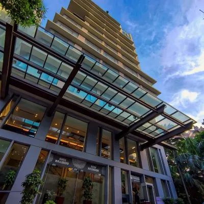Amari Dhaka Hotels near BRAC University