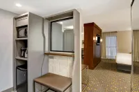 Holiday Inn OAKVILLE (CENTRE) by IHG