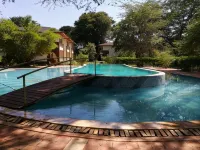 Hunters Lodge - Pool