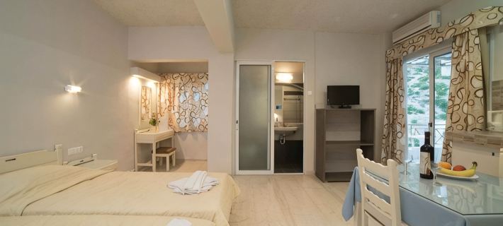 Pallada Hotel Hotels in Lampi
